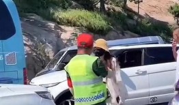 青岛路虎女最新视频爆料,揭秘惊人真相！